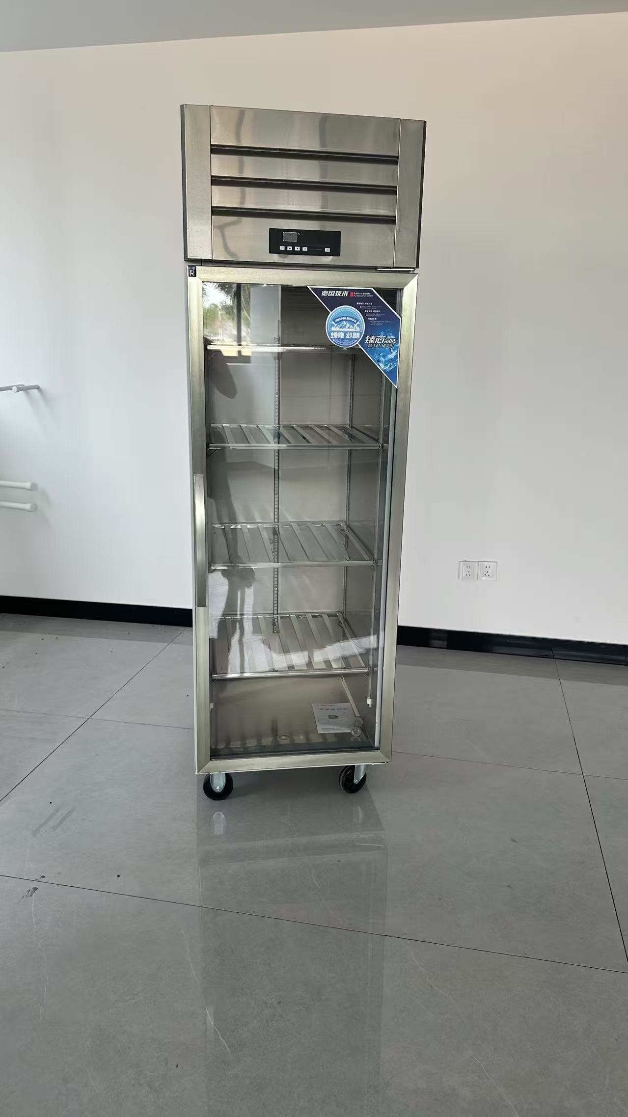 Высокопроизводительный 6-дверн – обзор и цена Commercial Kitchen Door